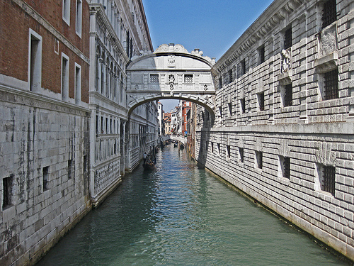 Jembatan Sighs Venice
