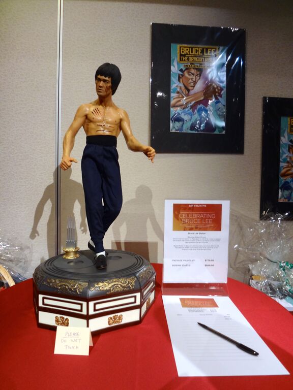 Patung Bruce Lee